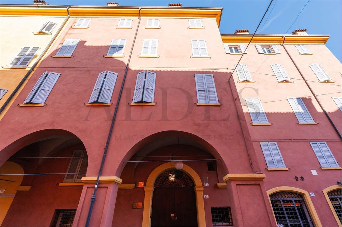 Apartment in Historic Center, Modena, Emilia-Romagna 1 - 18348089