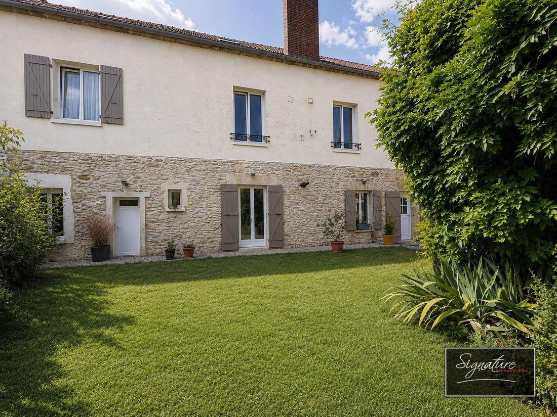 House in Rully, Hauts-de-France, France 1 - 18345653