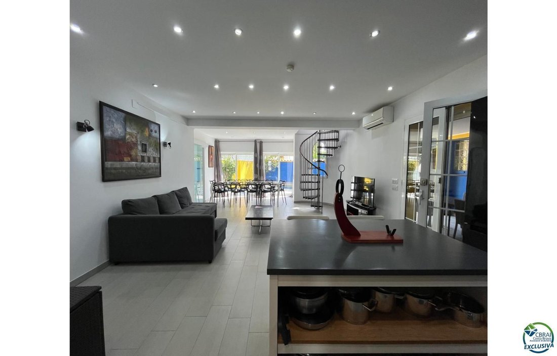 Villa in Empuriabrava, Catalonia, Spain 5 - 18342776