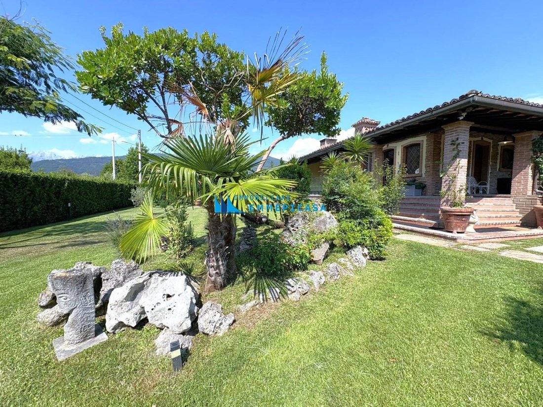 Villa in Poveromo, Massa, Italy 1 - 18345654