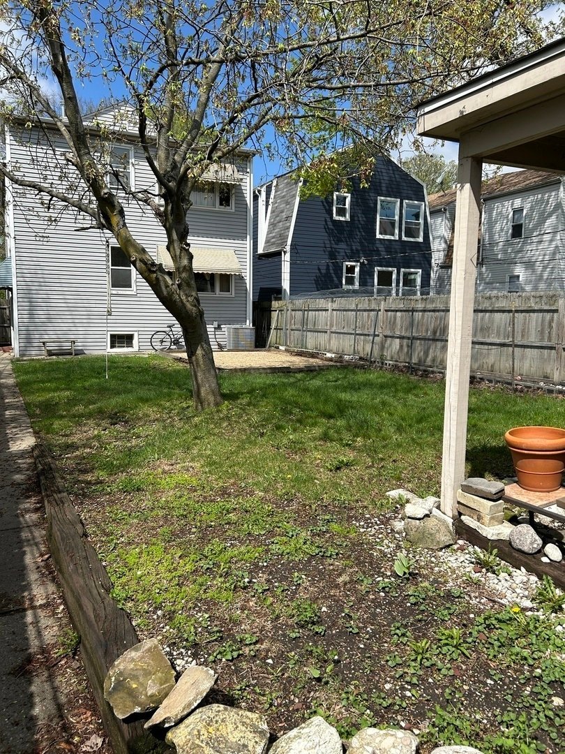Evanston, Illinois, United States 4 - 18342565
