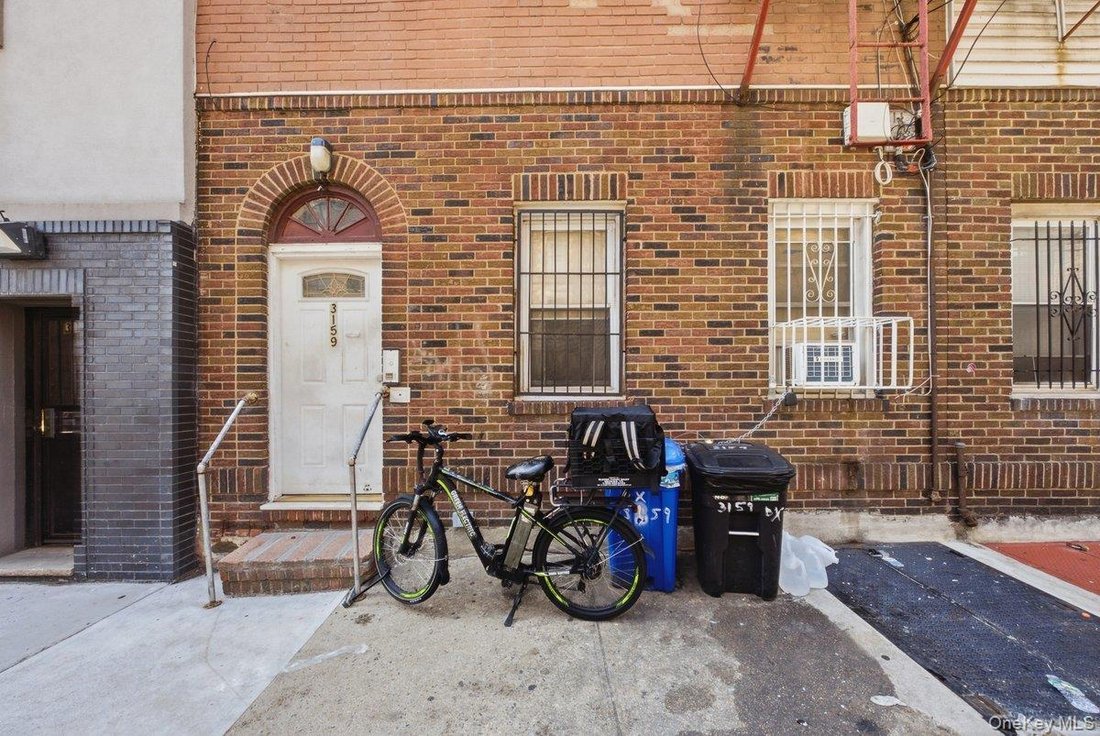 New York, New York, United States 1 - 18345358