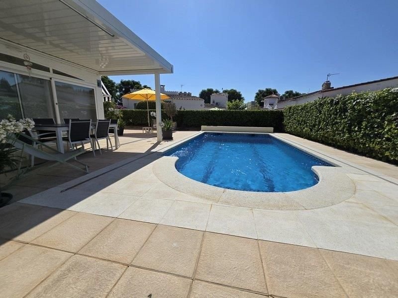 Villa in Empuriabrava, Catalonia, Spain 5 - 18342806