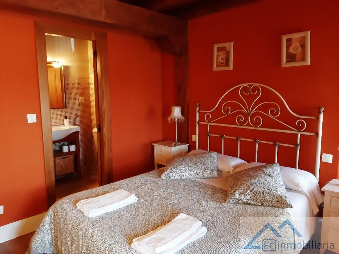 Campoo de Yuso, Cantabria, Spain 5 - 13111084