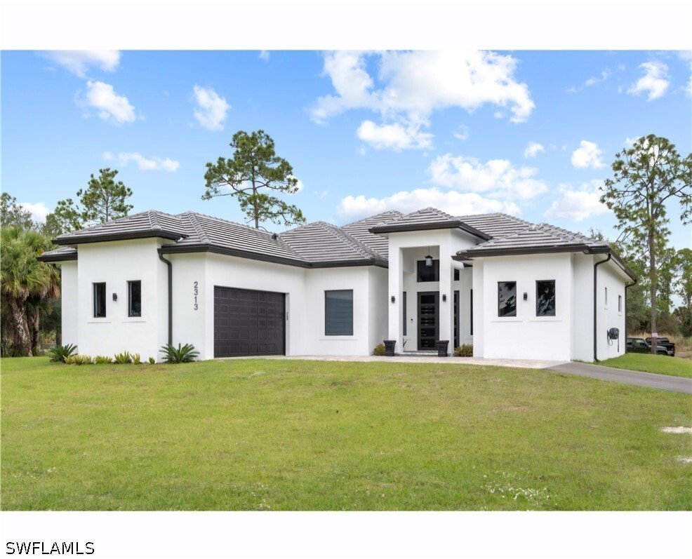 House in Naples, Florida, United States 4 - 18349208