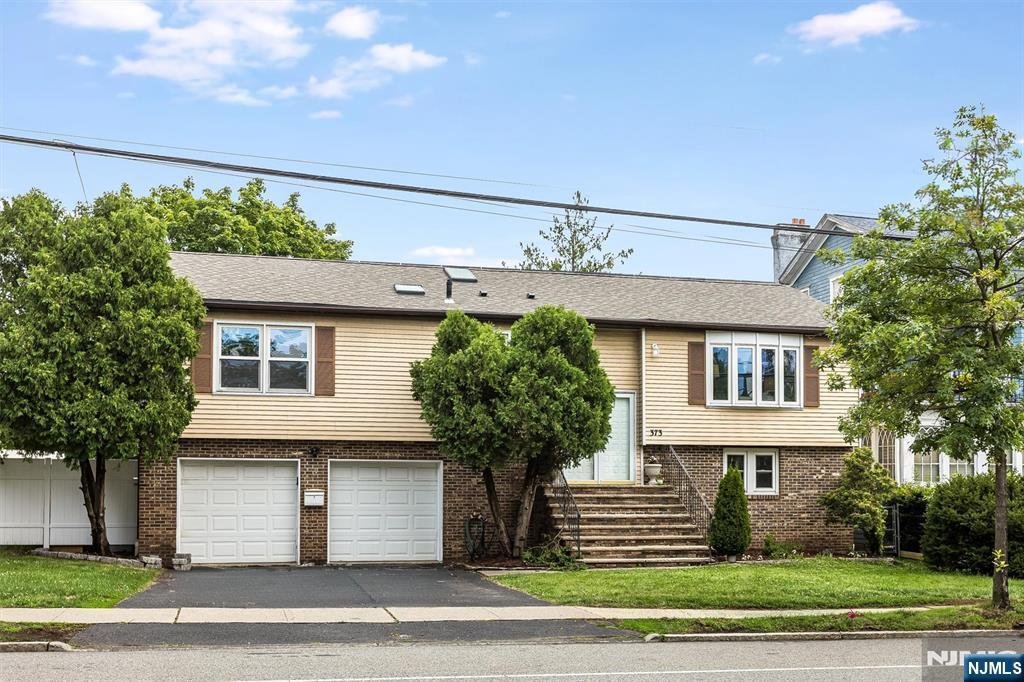 House in Montclair, New Jersey, United States 2 - 18342619