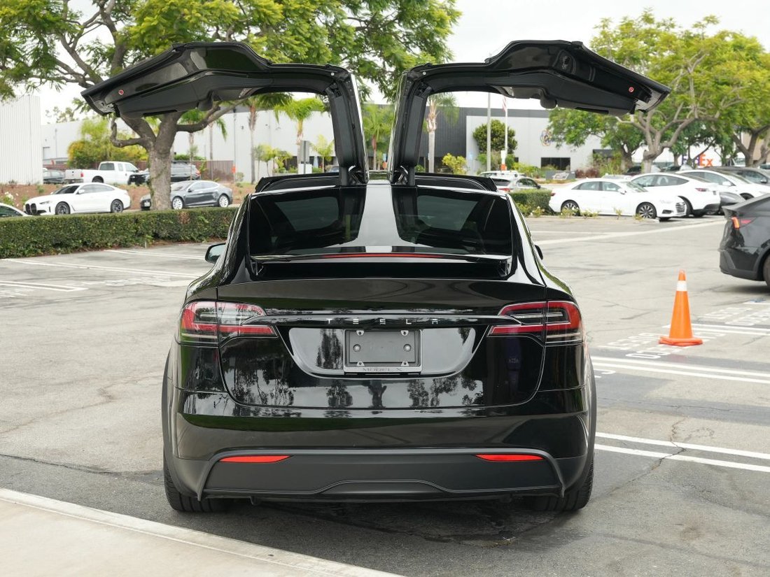 Suv in Costa Mesa, CA, United States 3 - 18190711