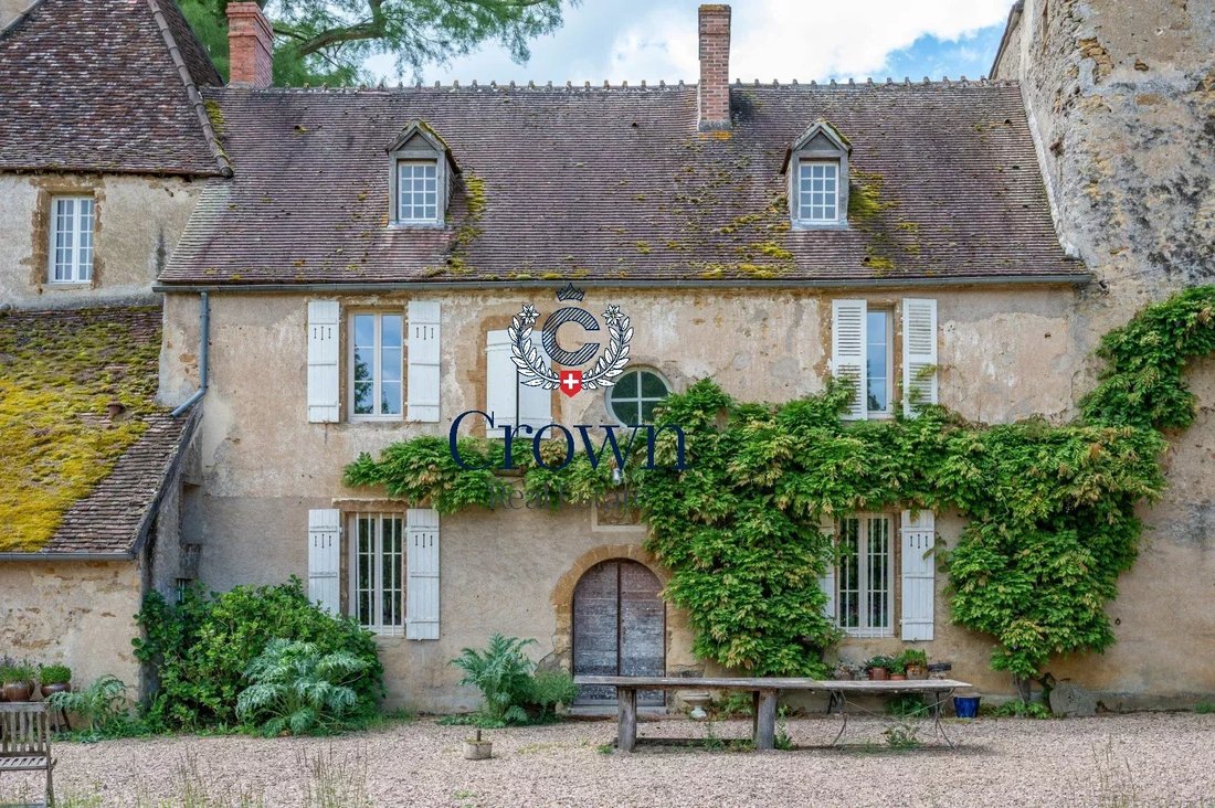 Castle in Chateau-Chinon (Campagne), Bourgogne – Franche-Comté, France 1 - 18346715
