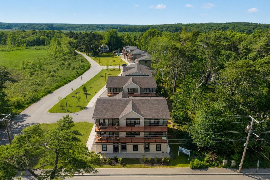 Condo in Old Orchard Beach, Maine, United States 1 - 18348822