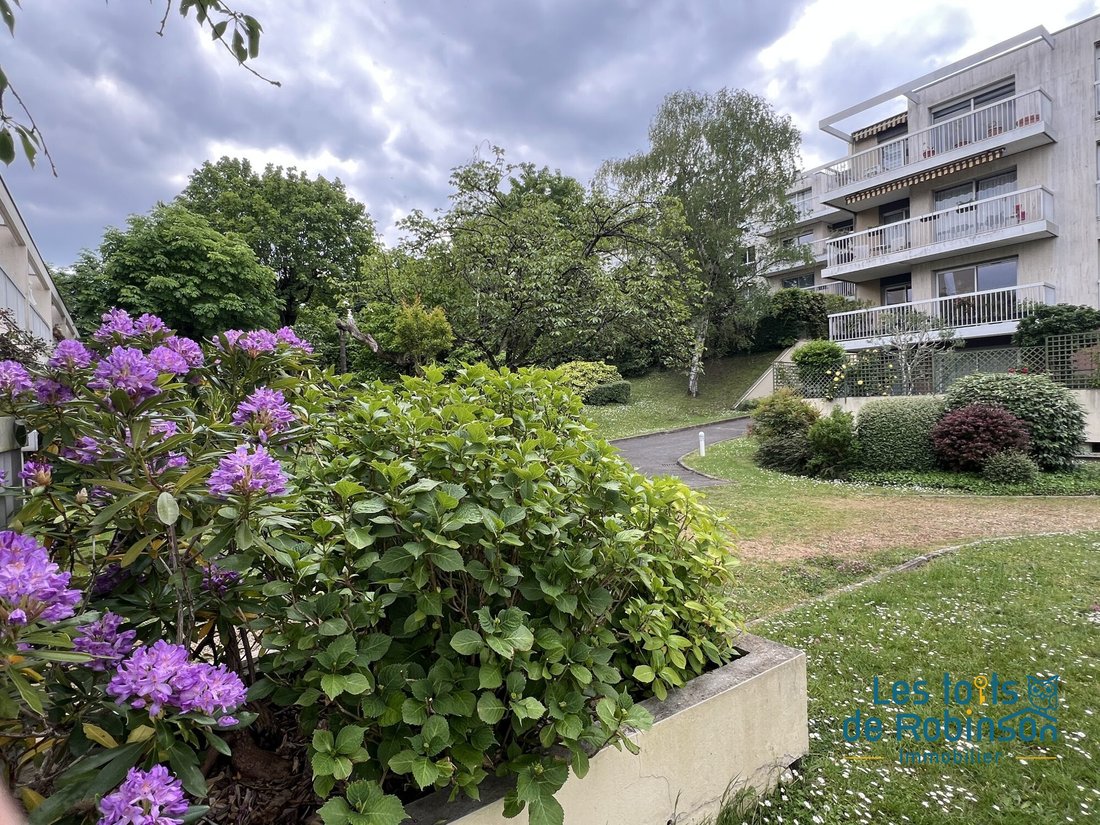 Apartment in Wallon, Le Plessis-Robinson, France 1 - 16961387