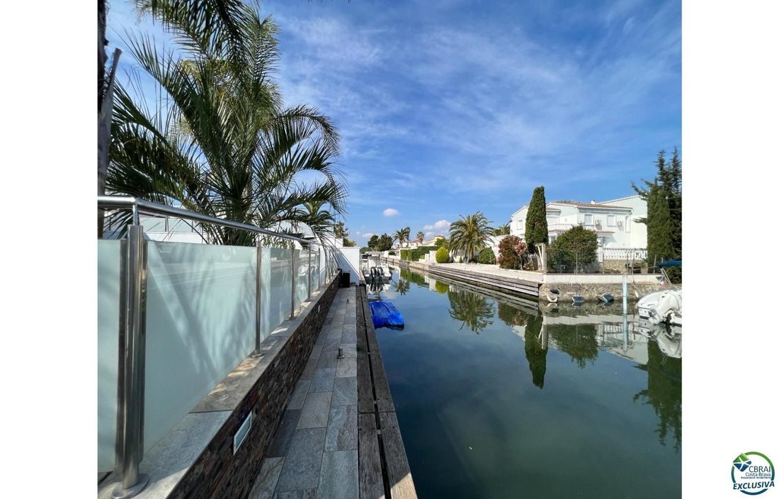 Villa in Empuriabrava, Catalonia, Spain 4 - 18342588