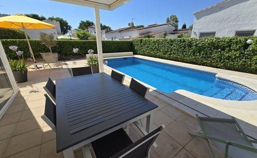 Villa in Empuriabrava, Catalonia, Spain 1
