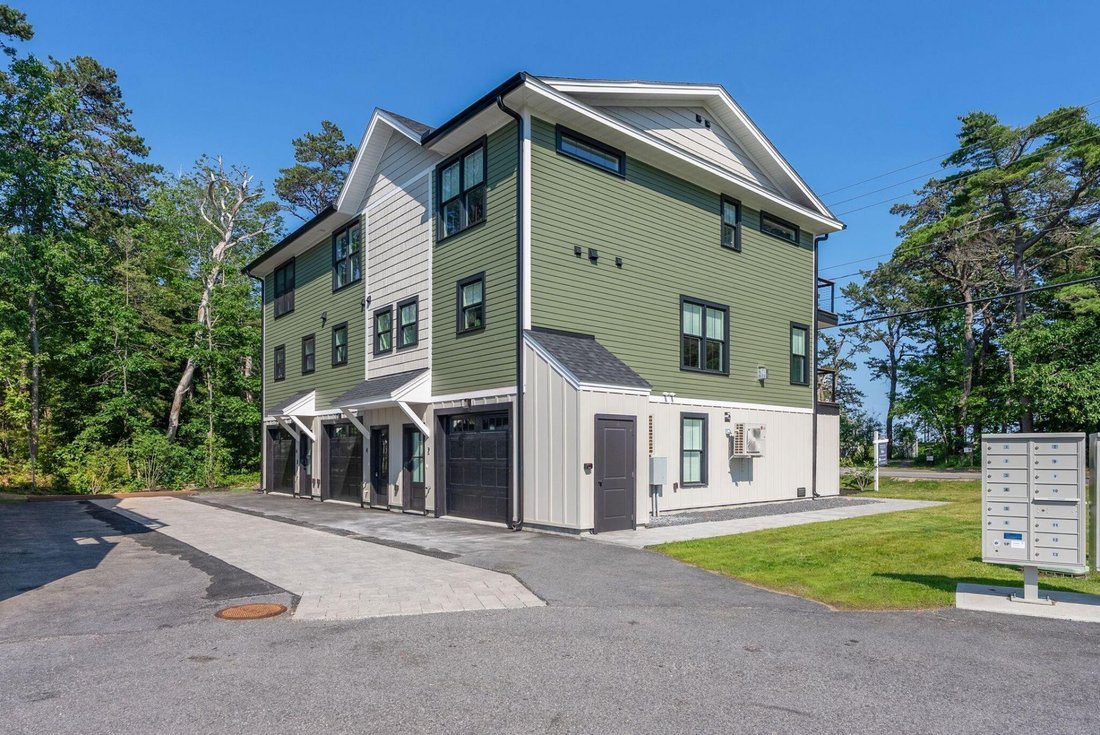 Condo in Old Orchard Beach, Maine, United States 2 - 18348822