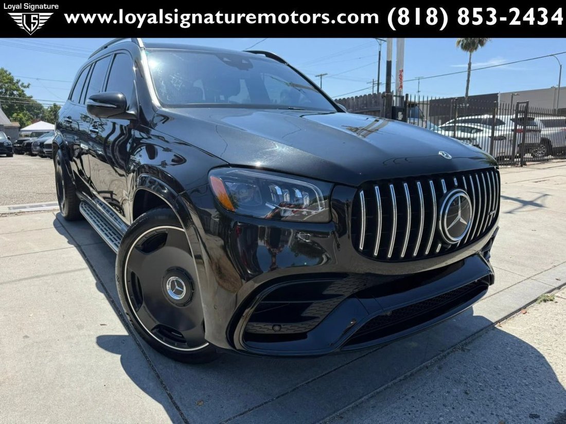 Suv in Van Nuys, CA, United States 1 - 18344726