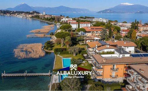 Apartment in Center, Sirmione, Lombardy 1