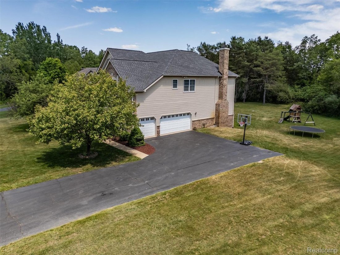 House in Highland Charter Township, Michigan, United States 4 - 18342886