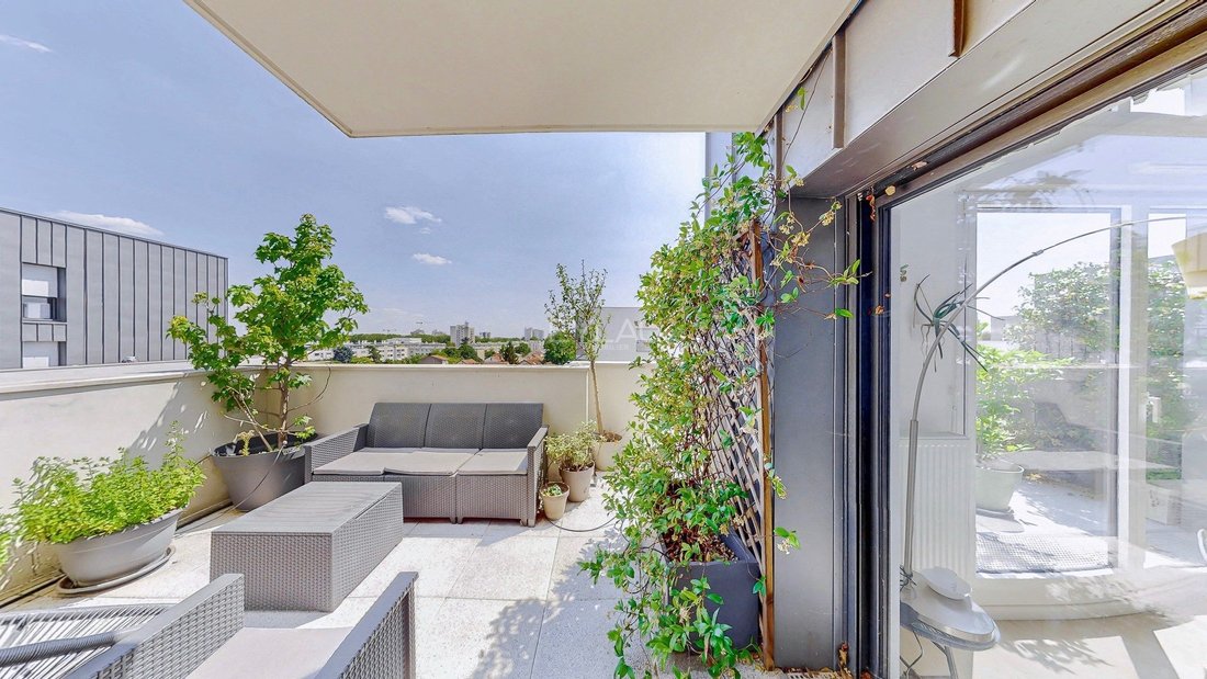 Apartment in Villejuif, Ile-de-France, France 1 - 18345646