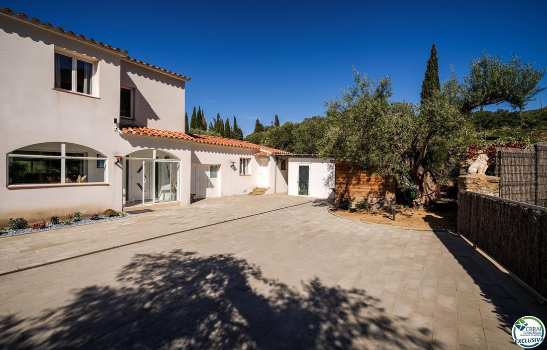 Villa in Palau-saverdera, Catalonia, Spain 3 - 18342630