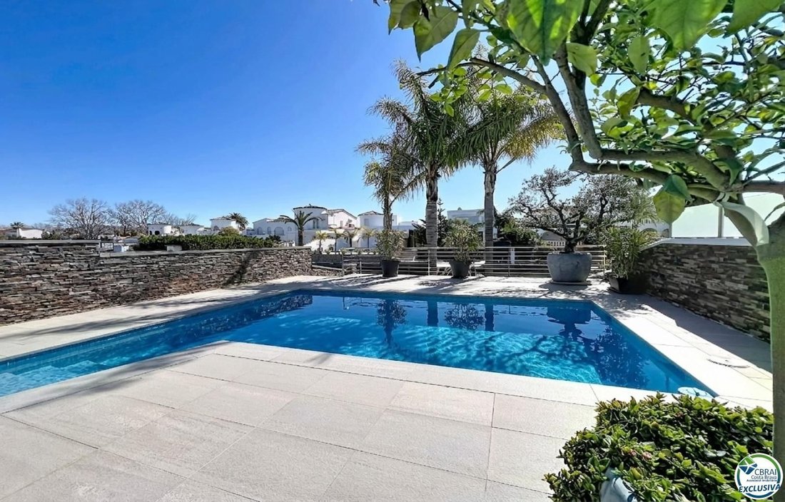 Villa in Empuriabrava, Catalonia, Spain 4 - 18342875
