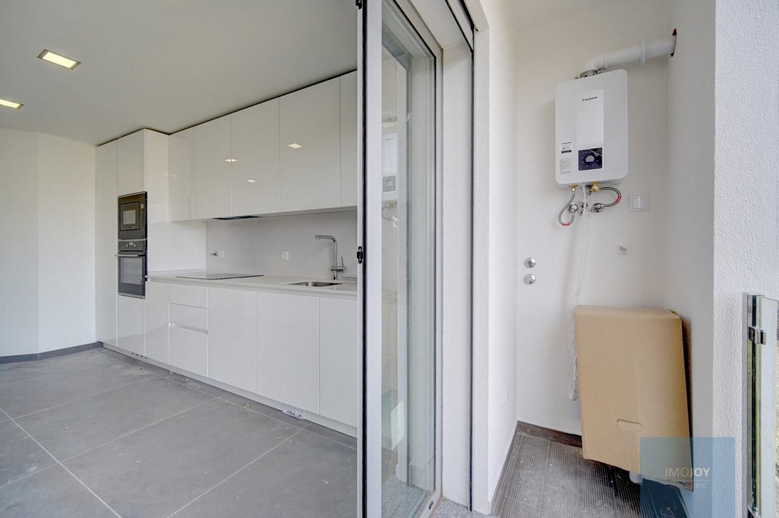 Apartment in Carcavelos e Parede, Lisbon, Portugal 4 - 18342947