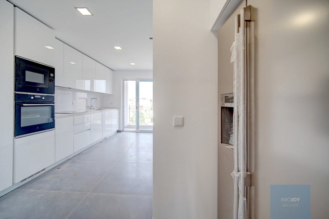 Apartment in Carcavelos e Parede, Lisbon, Portugal 5 - 18342947
