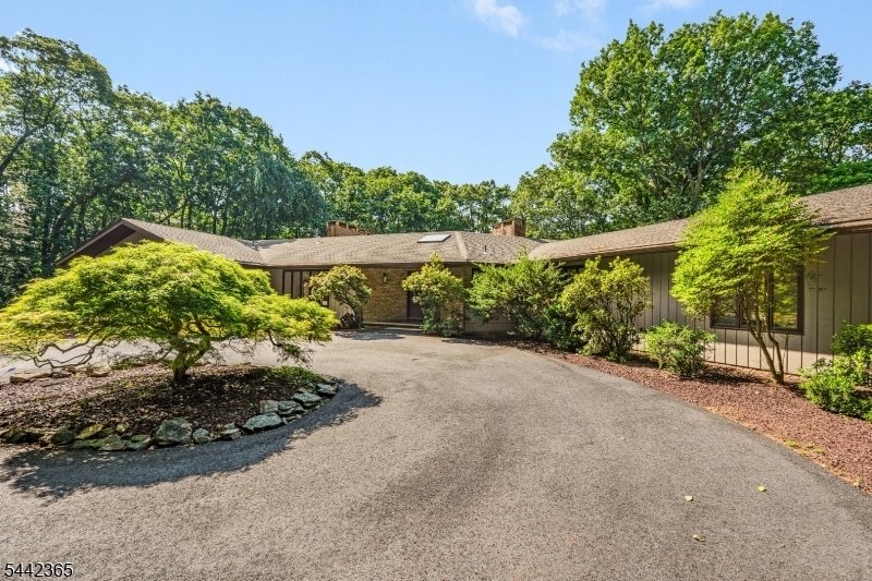 House in Mendham, New Jersey, United States 2 - 18346115