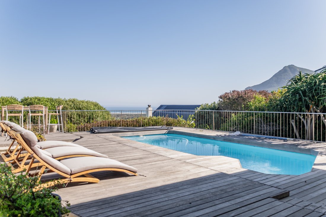 House in Western Cape, South Africa 4 - 18346063