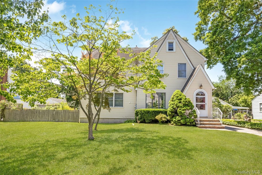 House in West Hempstead, New York, United States 3 - 18349035