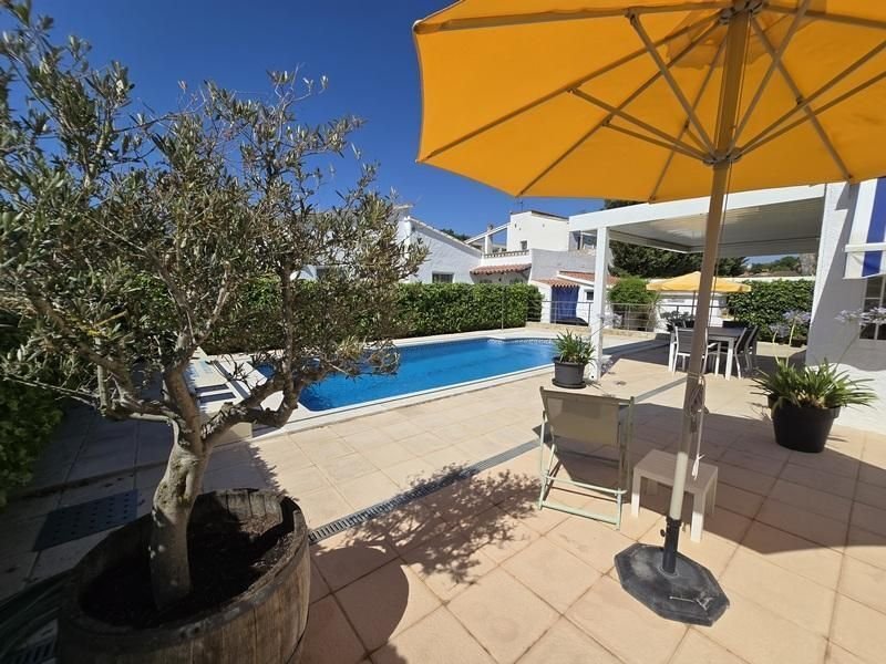 Villa in Empuriabrava, Catalonia, Spain 4 - 18342806