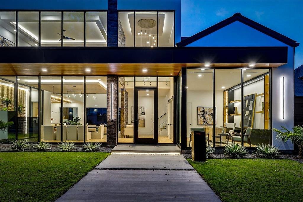 House in Dallas, Texas, United States 1 - 18343932