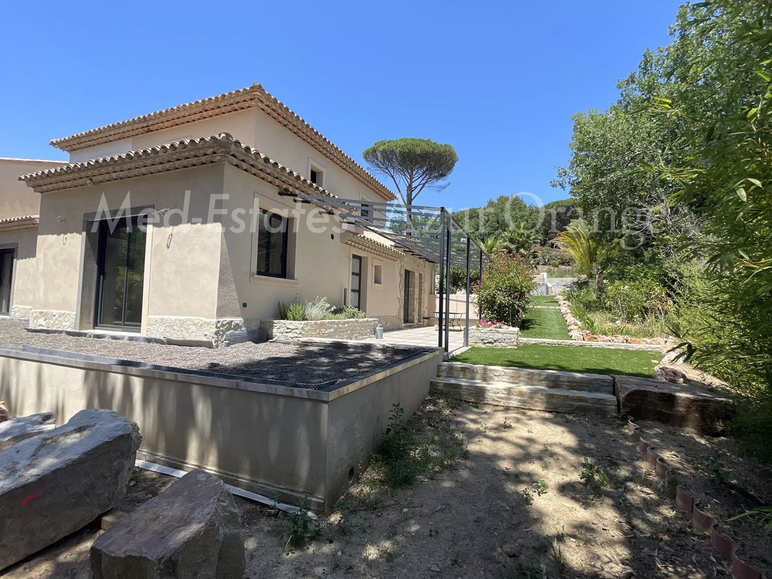 Villa in Ouest, Cogolin, France 4 - 18347495