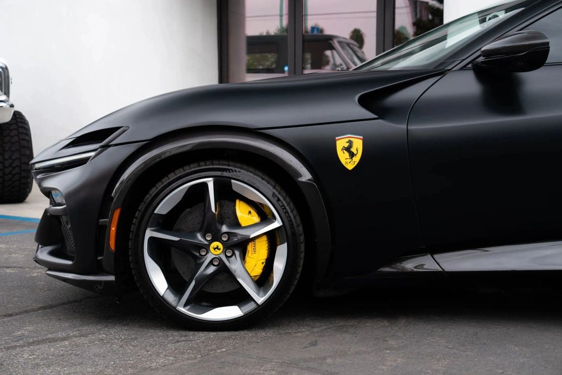 Suv in Bloomington, CA, United States 5 - 18344673