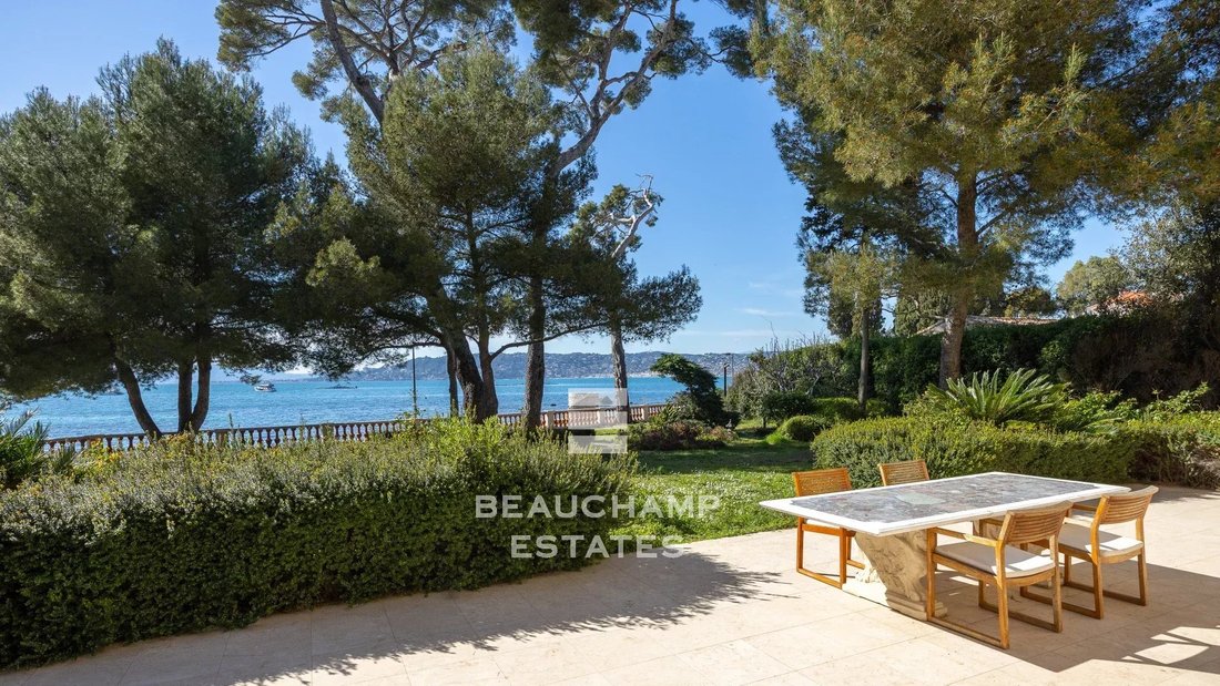 Villa in Antibes, Provence-Alpes-Côte d'Azur, France 4 - 16069492