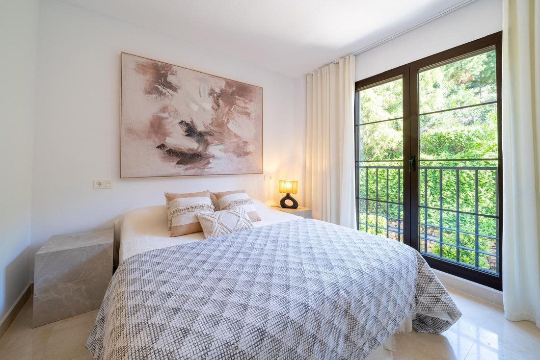 Apartment in La Quinta, Benahavis, Andalusia 4 - 18342424