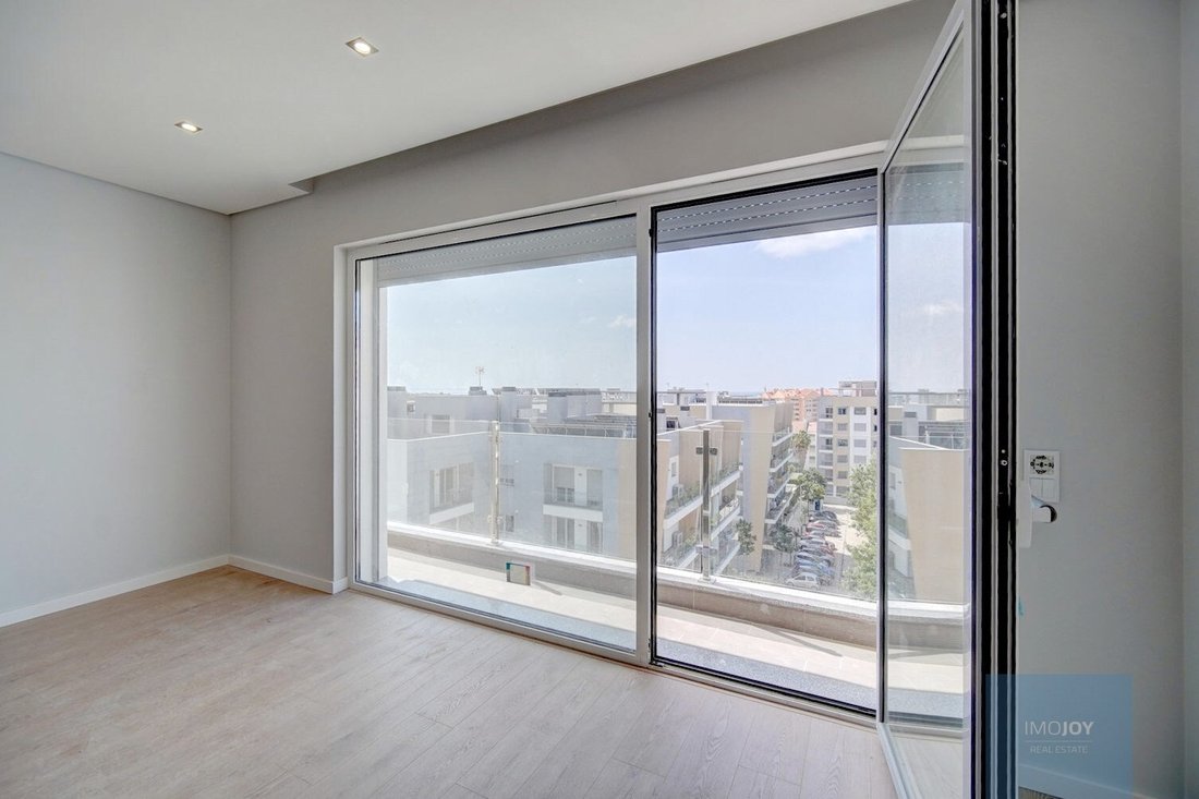 Apartment in Carcavelos e Parede, Lisbon, Portugal 1 - 18346687