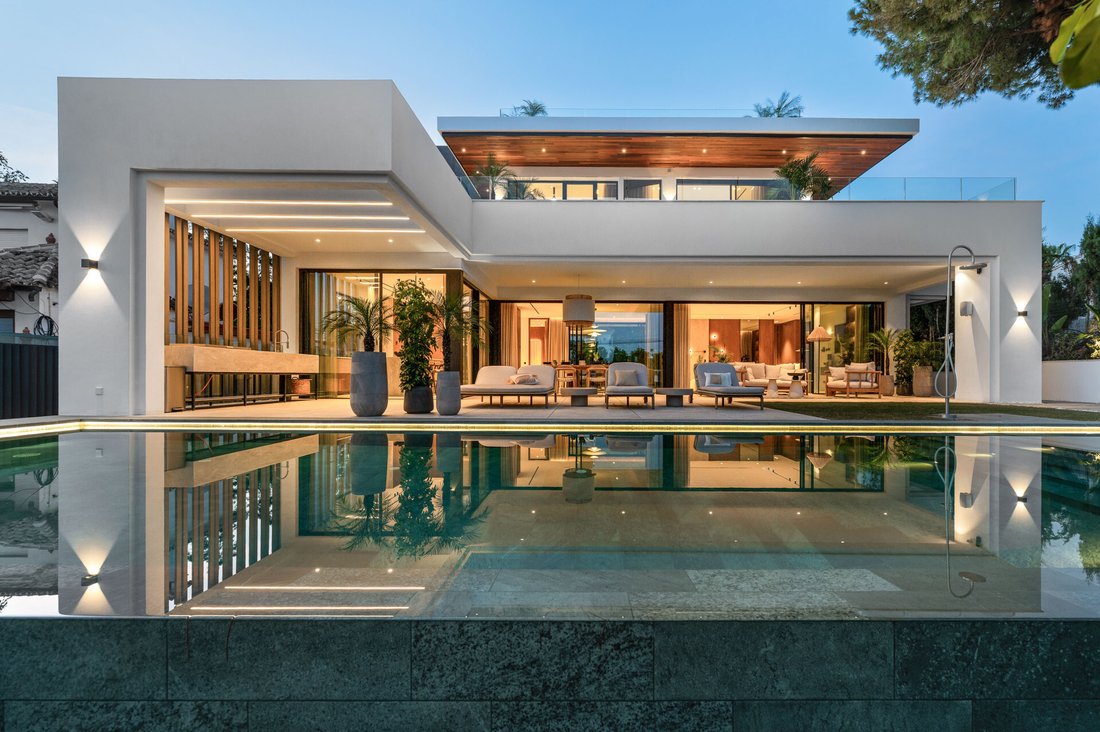 Villa in Elviria-Cabopino, Marbella, Spain 1 - 18238310