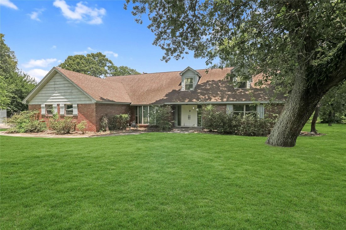 House in Tomball, Texas, United States 1 - 18342331