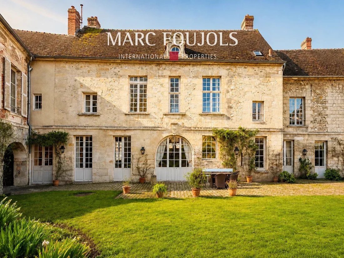 Maison de ville à Senlis, Hauts-de-France, France 1 - 18343070