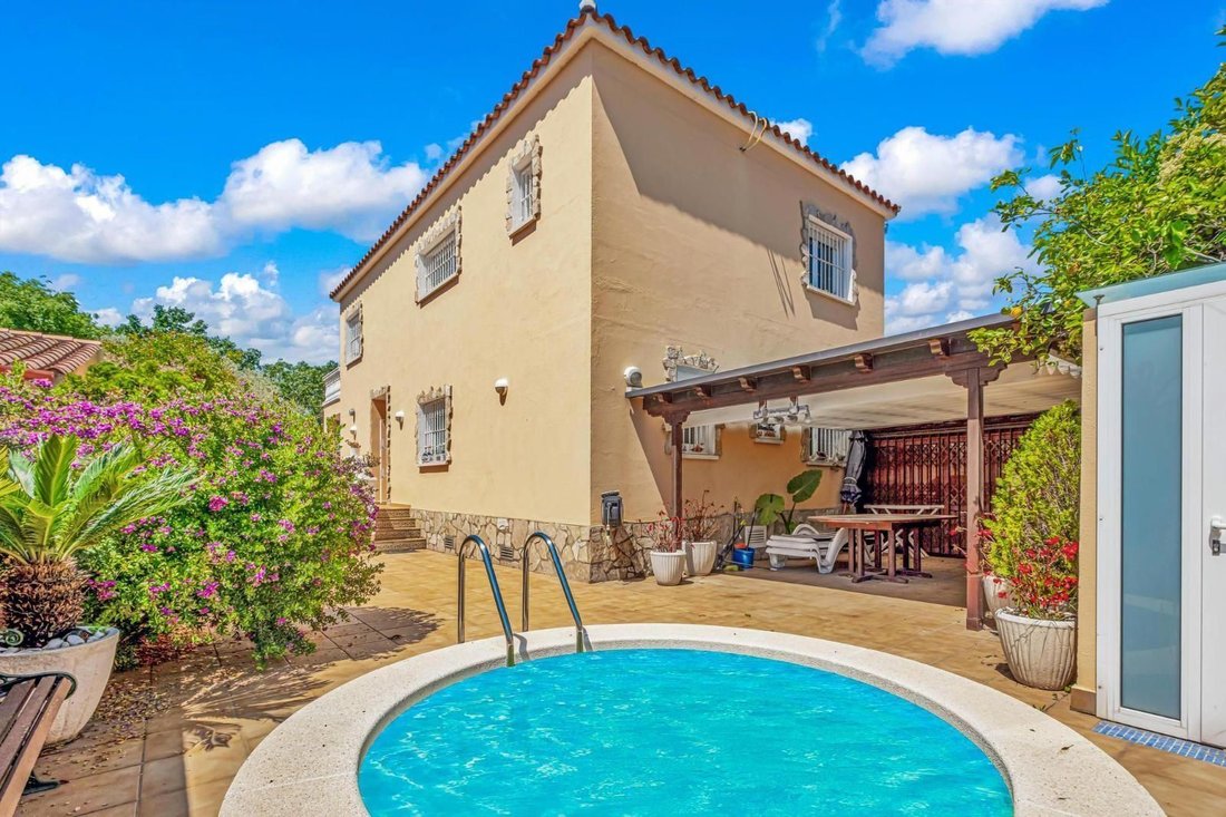 Villa in Castello d'Empuries, Catalonia, Spain 1 - 18342690