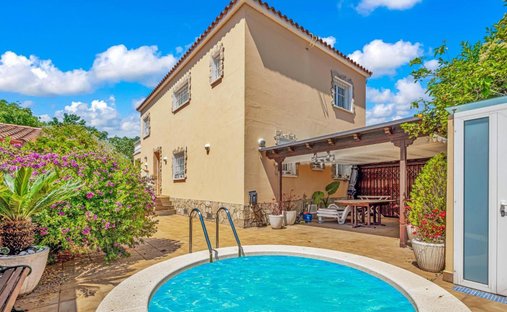 Villa in Castello d'Empuries, Catalonia, Spain 1