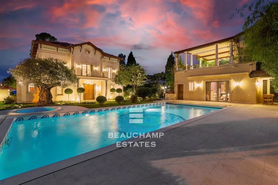 Villa in Antibes, Provence-Alpes-Côte d'Azur, France 5 - 16069492