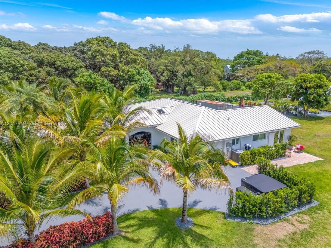 House in Miami, Florida, United States 1 - 18346066