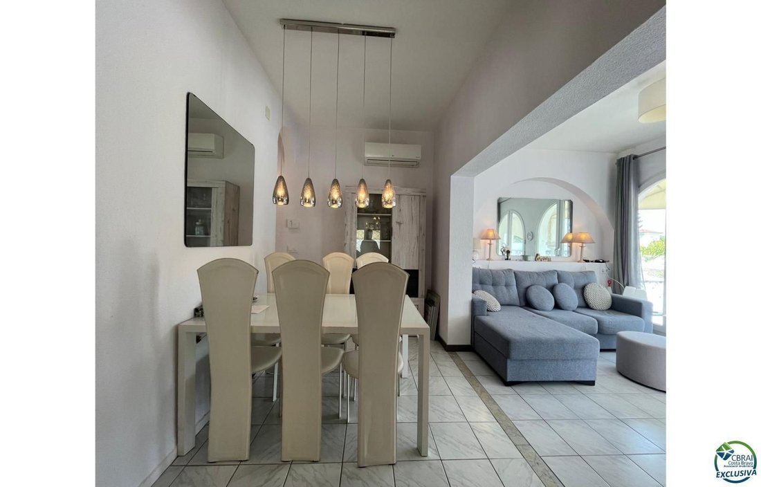 Villa in Empuriabrava, Catalonia, Spain 3 - 18342350
