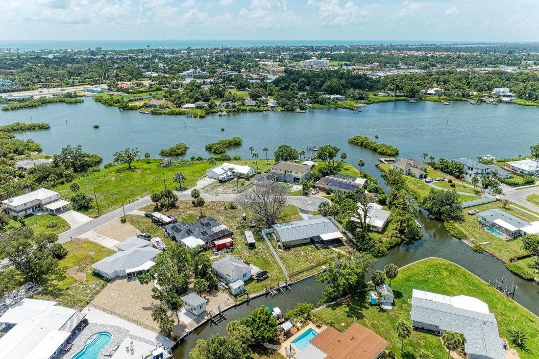 House in Venice, Florida, United States 3 - 18342844