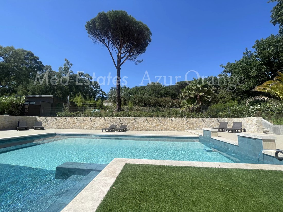Villa in Ouest, Cogolin, France 1 - 18347495