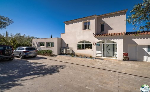 Villa in Palau-saverdera, Catalonia, Spain 1