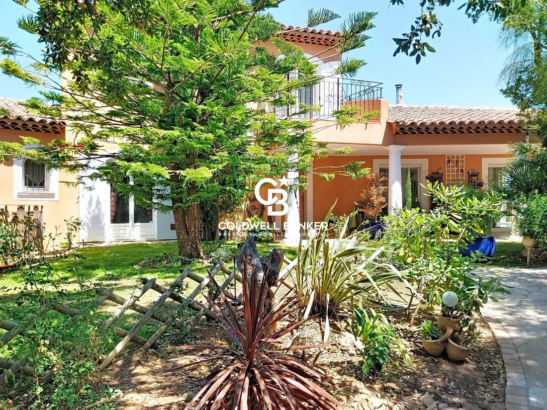 House in Frejus, Provence-Alpes-Côte d'Azur, France 1 - 18342834