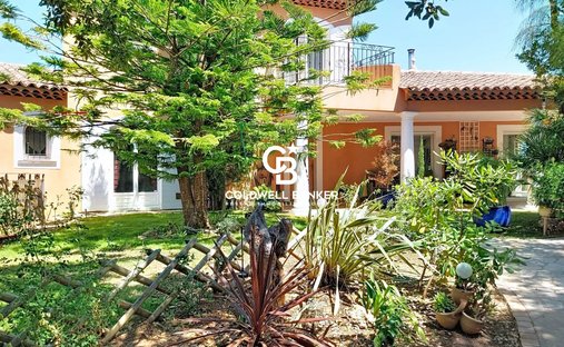 House in Frejus, Provence-Alpes-Côte d'Azur, France 1