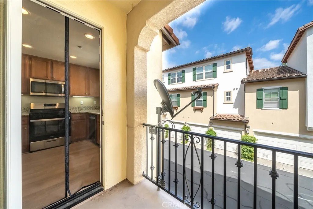 Condo in Irvine, California, United States 4 - 18342450