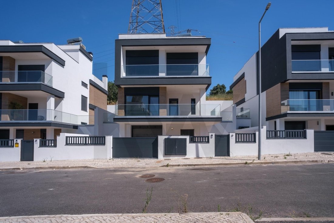 House in Vialonga, Lisbon, Portugal 2 - 17251392